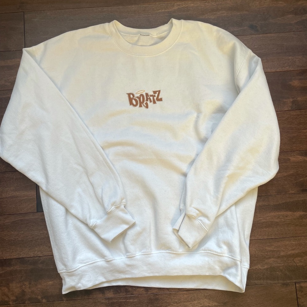 3/$30 Bratz Embroidered Crew